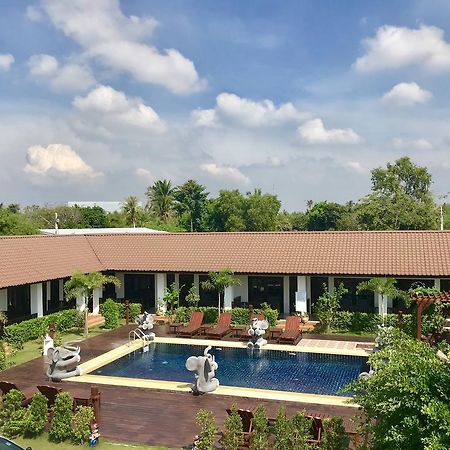 Oyo 837 Baan Kiang Nam Resort Bang Lamung Exterior photo